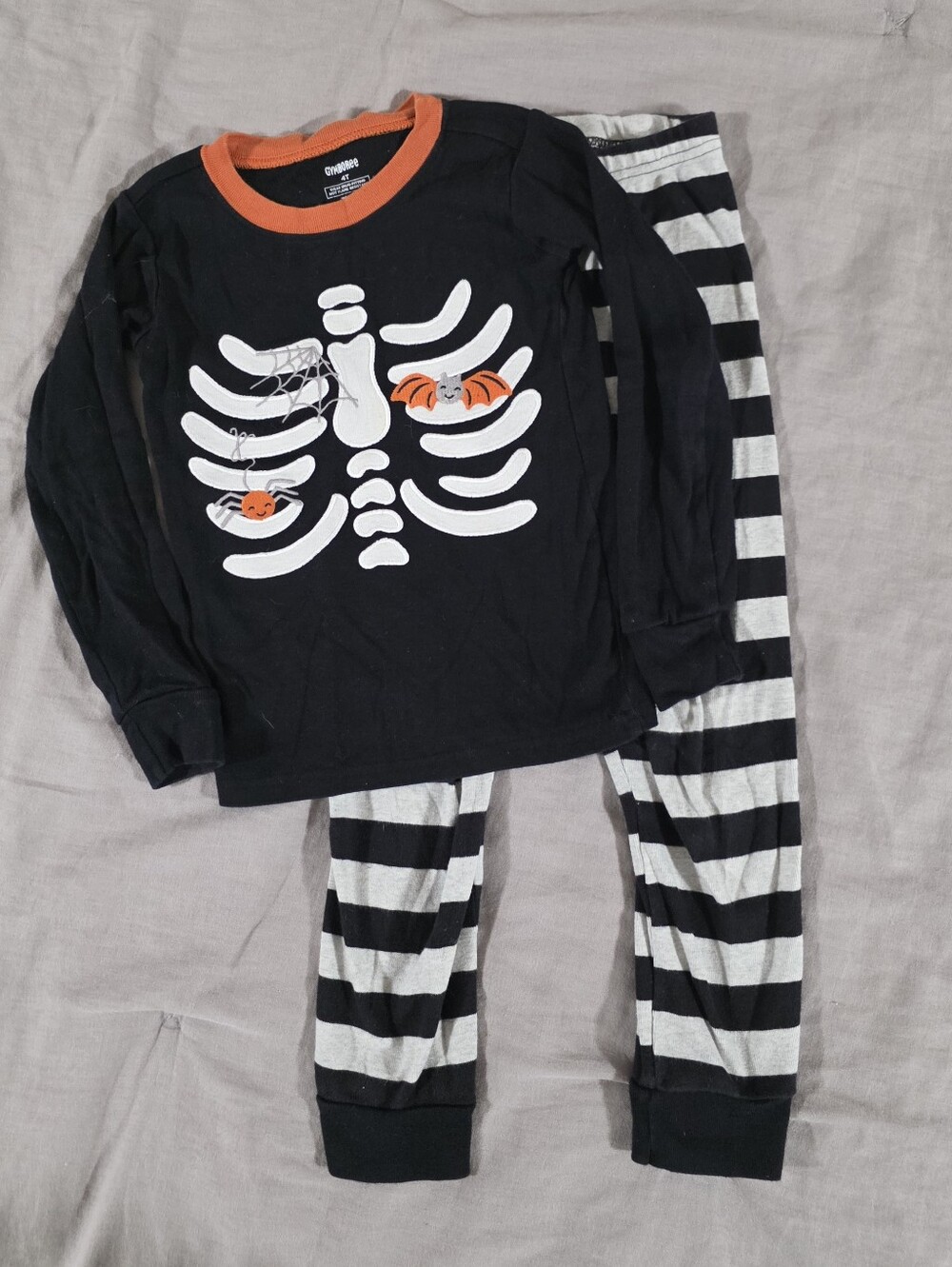 Gymboree Toddler Boys Black and Gray Stripe Skeleton Pajama Set Long Sleeve 4T